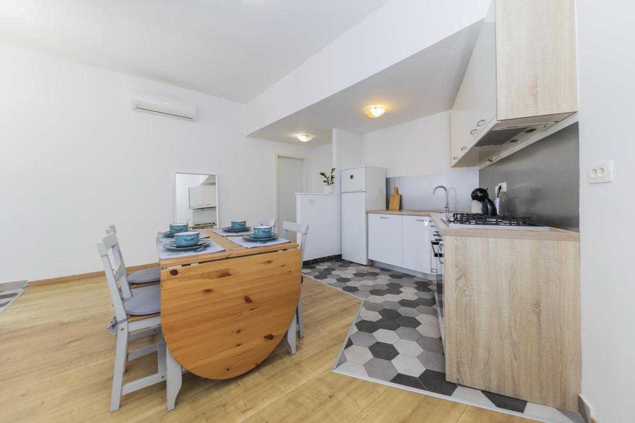 Apartments 23 And 25 With Free Private Parking Zadar Luaran gambar