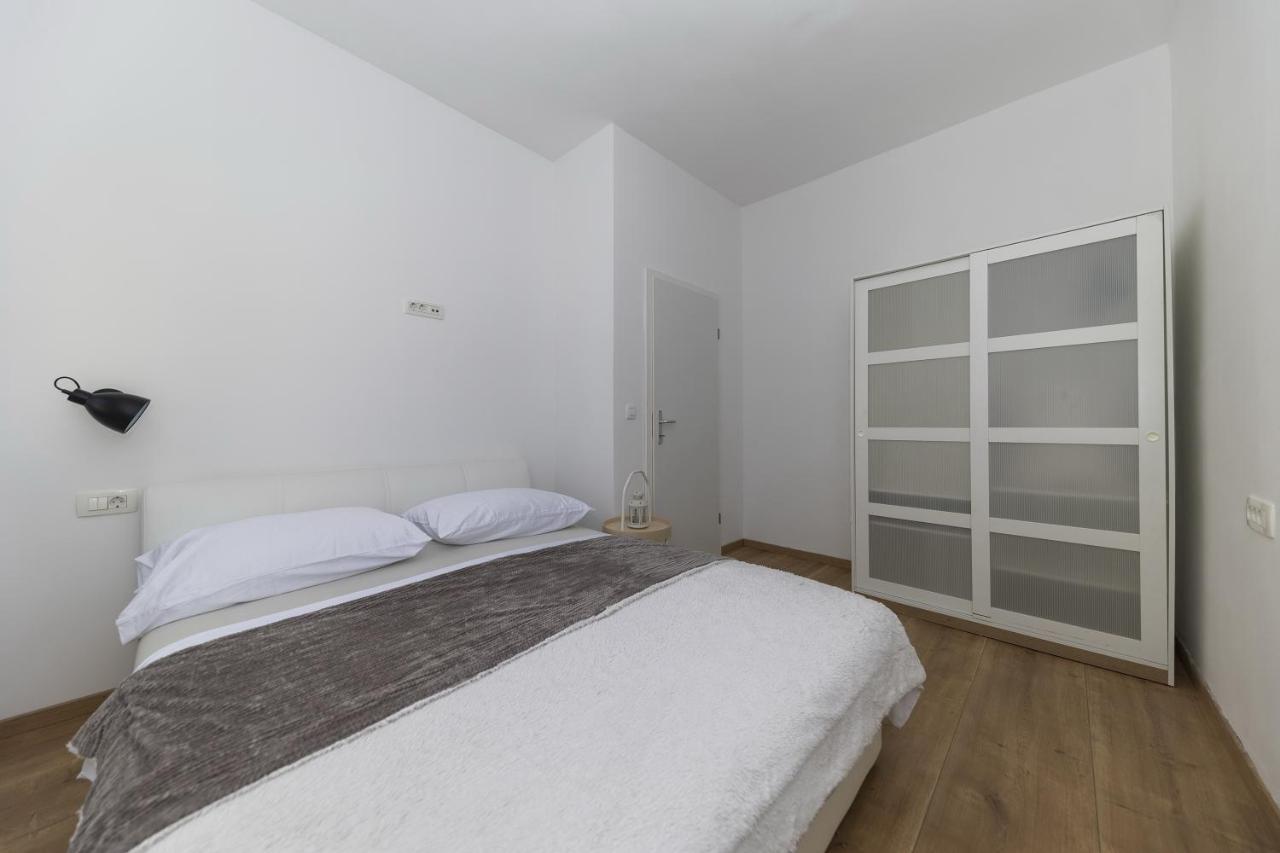 Apartments 23 And 25 With Free Private Parking Zadar Luaran gambar