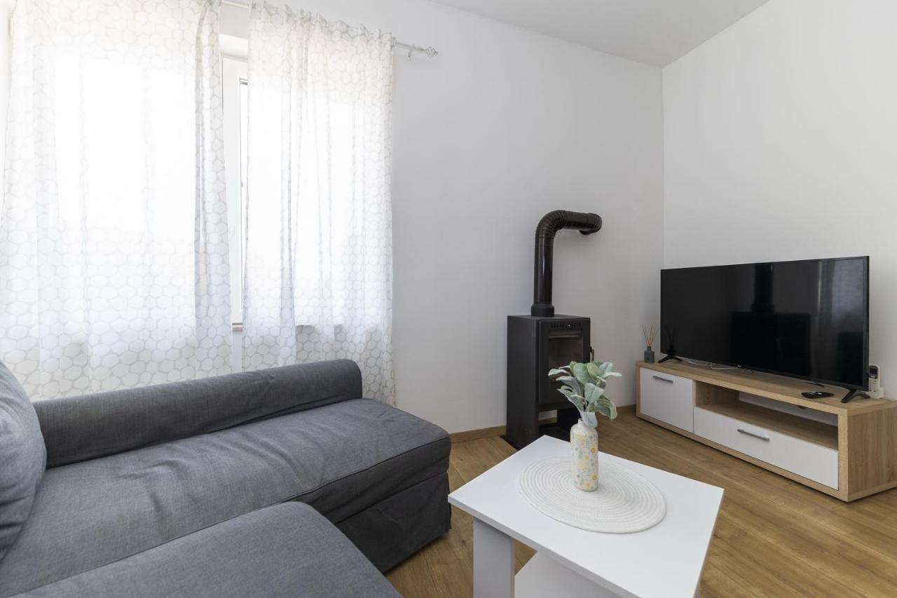 Apartments 23 And 25 With Free Private Parking Zadar Luaran gambar